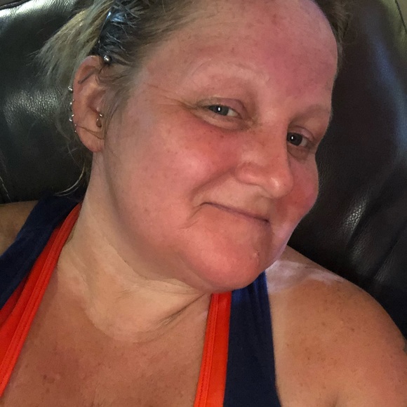 Meet your Posher, Lynnette - Picture 2 of 2